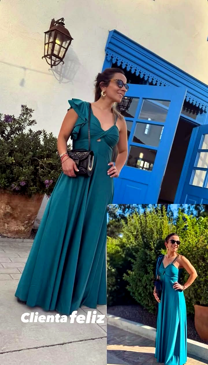 Clienta feliz con vestido Coincostyles